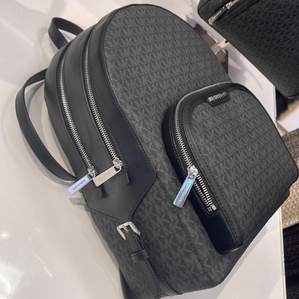 Michael Kors Jaycee Large Zip Pocket Backpack Black - Picture 7 of 16